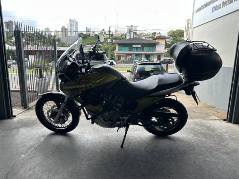 HONDA - XL 700V - 2012/2012 - Verde - R$ 37.900,00