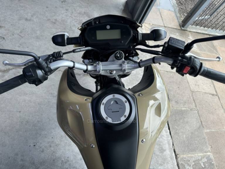 YAMAHA - XTZ 250 - 2023/2023 - Marrom - R$ 27.900,00