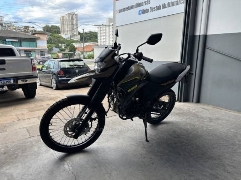 YAMAHA - XTZ 250 - 2023/2023 - Marrom - R$ 27.900,00