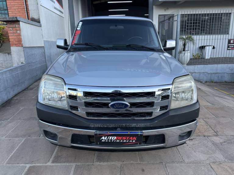 FORD - RANGER - 2012/2012 - Prata - R$ 64.900,00