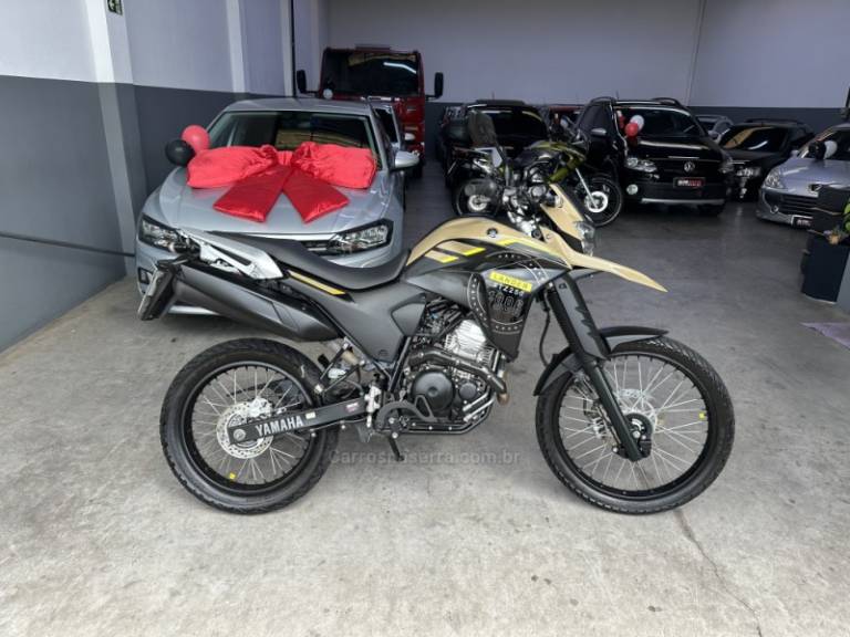 YAMAHA - XTZ 250 - 2023/2023 - Marrom - R$ 27.900,00