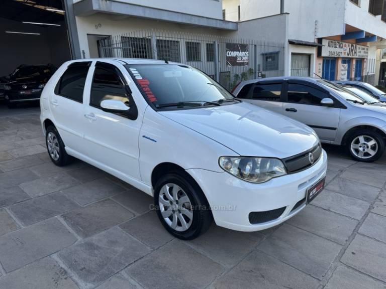 FIAT - PALIO - 2008/2008 - Branca - R$ 24.900,00