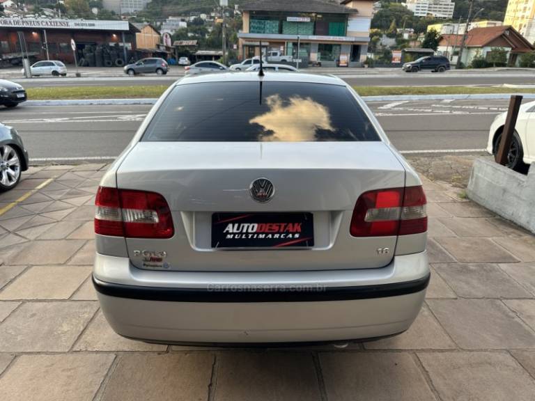 VOLKSWAGEN - POLO - 2006/2006 - Prata - R$ 26.500,00