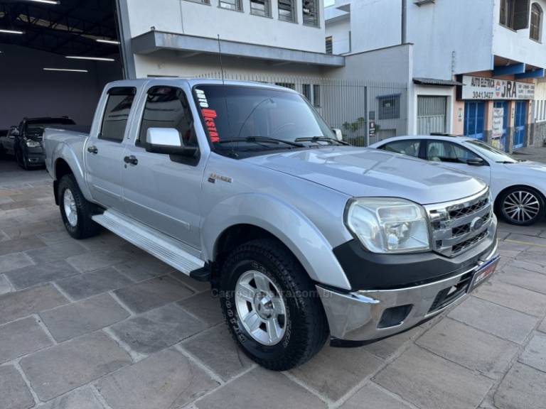 FORD - RANGER - 2012/2012 - Prata - R$ 64.900,00