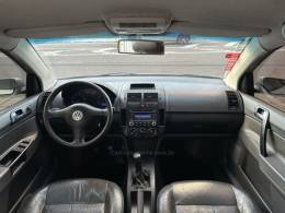 VOLKSWAGEN - POLO - 2006/2006 - Prata - R$ 26.500,00