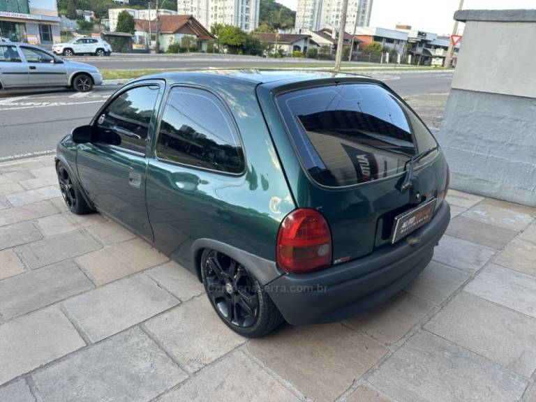 CHEVROLET - CORSA - 1999/1999 - Verde - R$ 16.999,00